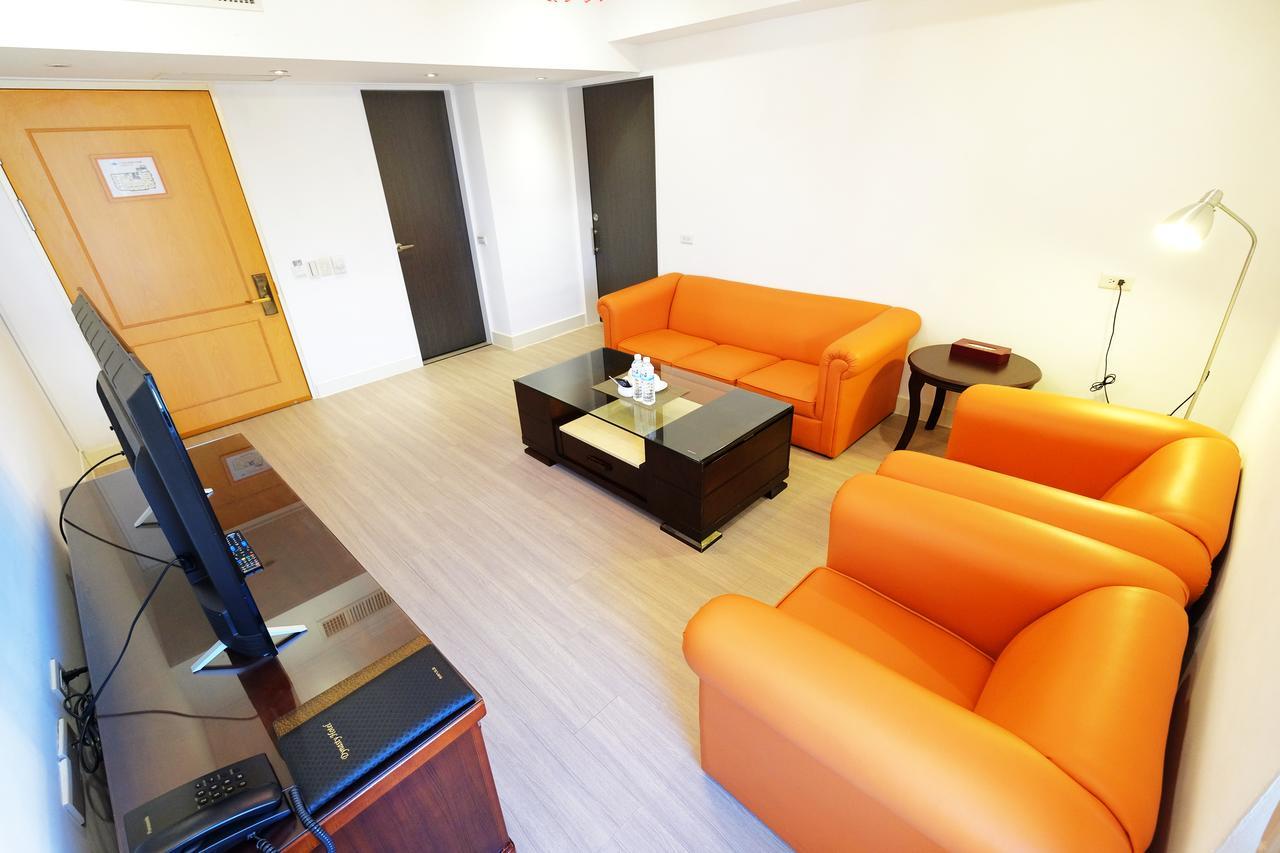 Dynasty Hotel Tainan Eksteriør billede