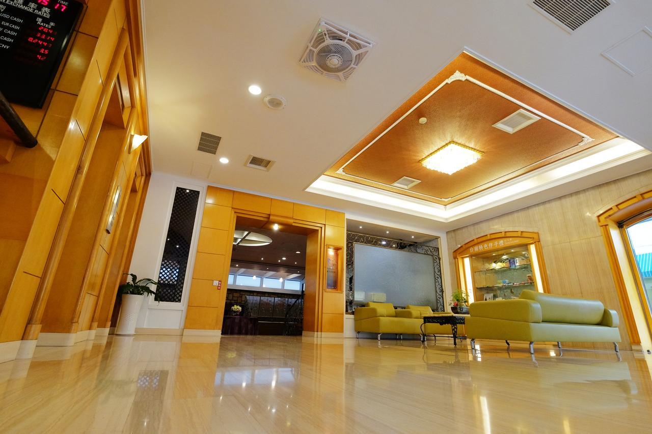 Dynasty Hotel Tainan Eksteriør billede