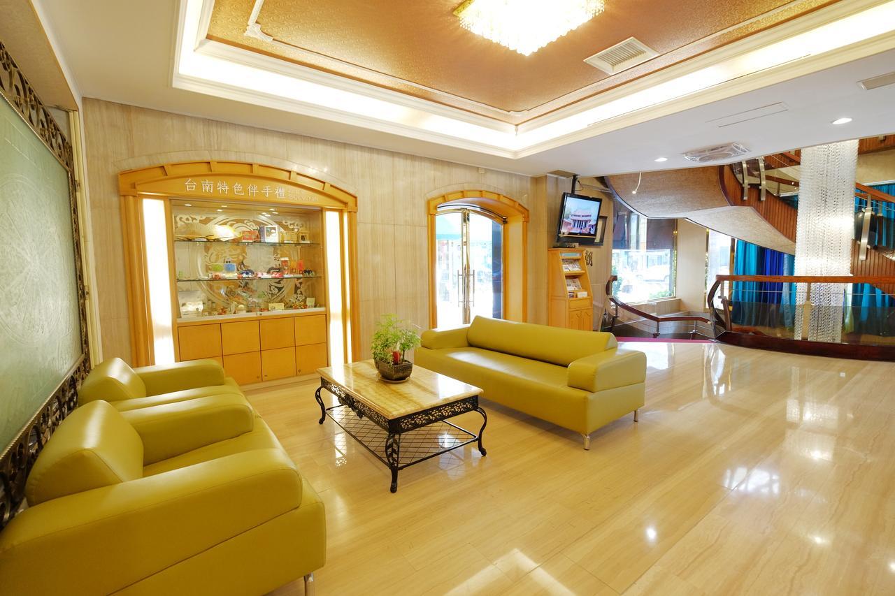 Dynasty Hotel Tainan Eksteriør billede