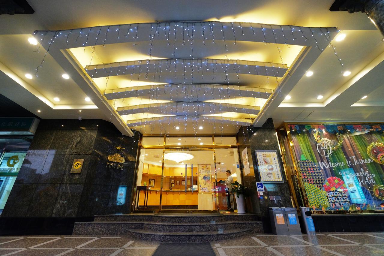 Dynasty Hotel Tainan Eksteriør billede