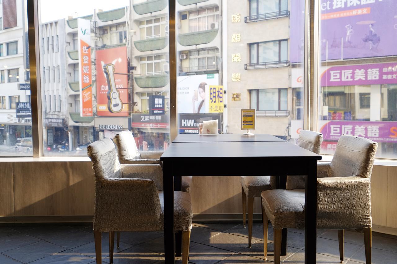 Dynasty Hotel Tainan Eksteriør billede